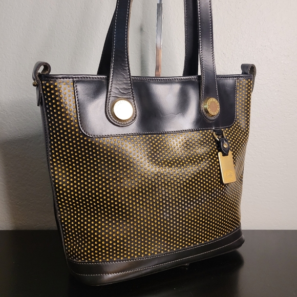 Dooney & Bourke Handbags - Dooney & Bourke Vintage  Made in USA Cabriolet Bucket Bag